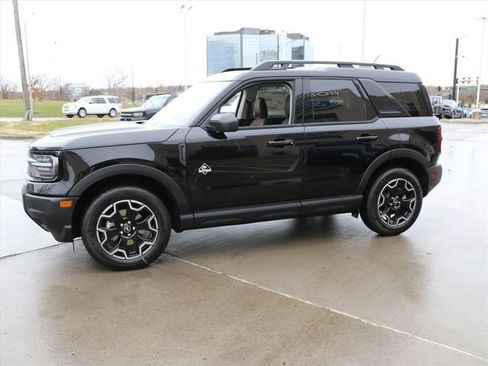 New 2025 Ford Bronco Sport Outer Banks image 3