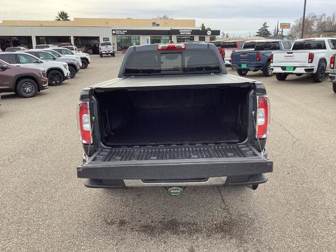 Used 2017 GMC Canyon SLT w/ Driver Alert Package image 5