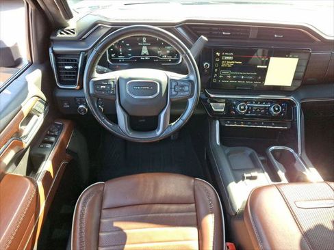Used 2024 GMC Sierra 3500 Denali Ultimate image 21