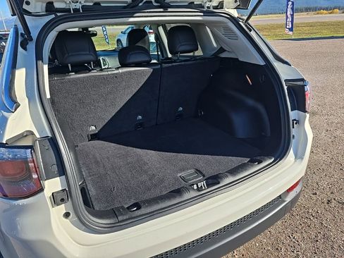 Used 2020 Jeep Compass Latitude image 20