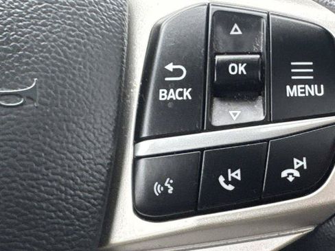 Used 2021 Ford Explorer Limited w/ Equipment Group 301A AWD/4WD image 17
