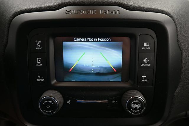 Used 2016 Jeep Renegade Latitude AWD/4WD image 17