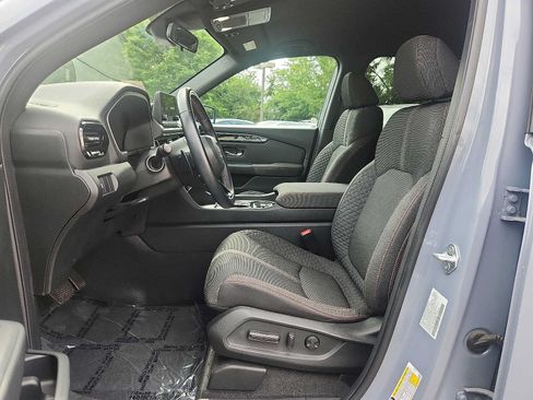 Used 2023 Honda Pilot Sport image 13