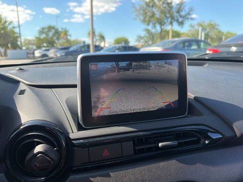 Used 2017 MAZDA MX-5 Miata RF Club image 19