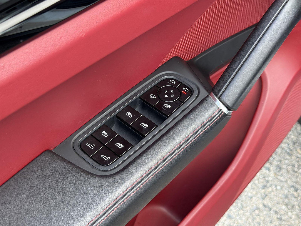 Used 2019 Porsche Cayenne AWD/4WD image 23