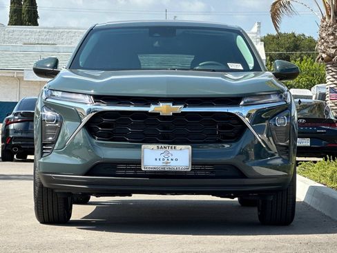 New 2026 Chevrolet Trax LS w/ LS Convenience Package FWD image 9