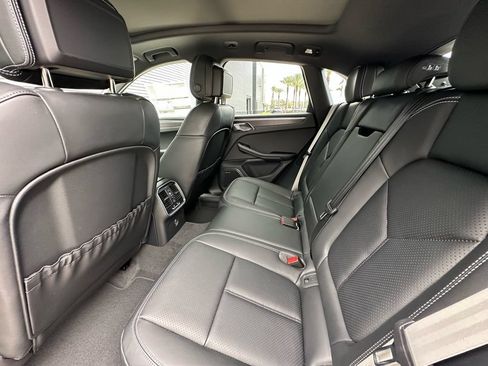 Used 2026 Porsche Macan GTS AWD/4WD image 38
