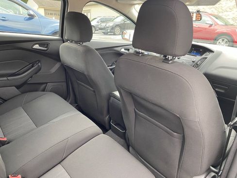 Used 2015 Ford Focus SE w/ Reverse Sensing Package FWD image 20