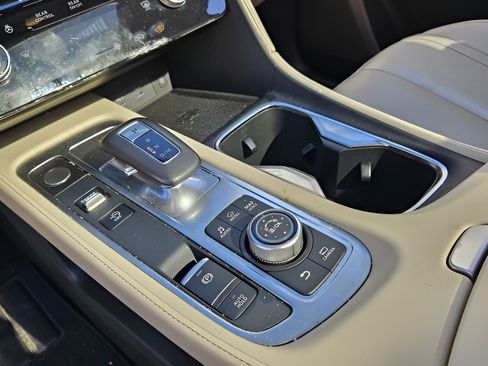 Used 2024 INFINITI QX60 Luxe w/ Vision Package AWD/4WD image 17