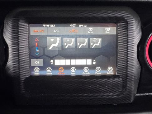 Used 2022 Jeep Gladiator Sport AWD/4WD image 32