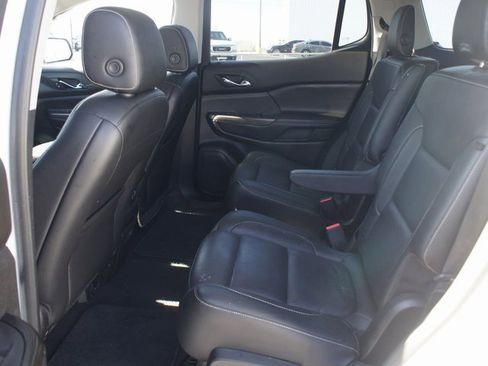 Used 2019 GMC Acadia SLT w/ Black Edition image 14