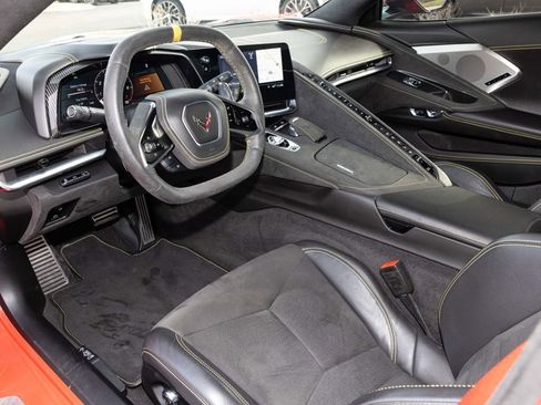 Used 2020 Chevrolet Corvette Stingray Premium Cpe w/ 3LT Preferred Equipment Group image 2