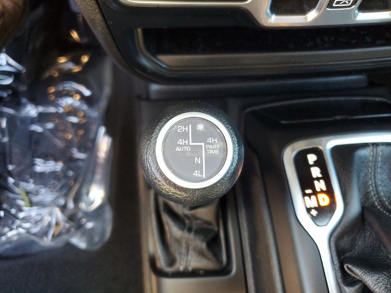 Used 2024 Jeep Wrangler Unlimited AWD/4WD image 24