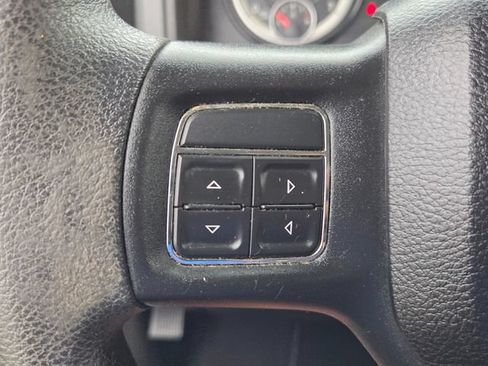 Used 2019 RAM 1500 Express RWD image 28