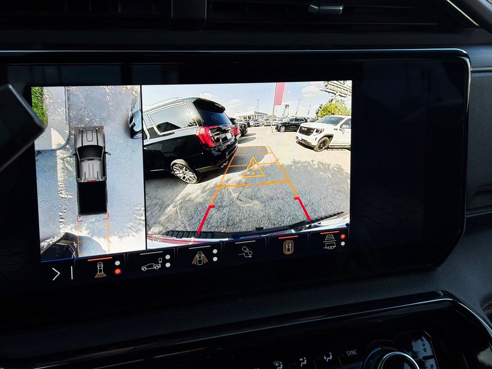 Used 2024 GMC Sierra 2500 AT4 w/ AT4 Premium Plus Package AWD/4WD image 15