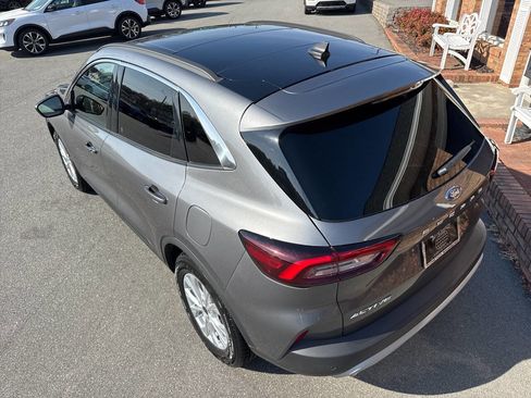 Used 2023 Ford Escape Active w/ Tech Pack #1 image 12