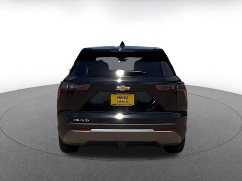 Used 2025 Chevrolet Equinox LT FWD image 12