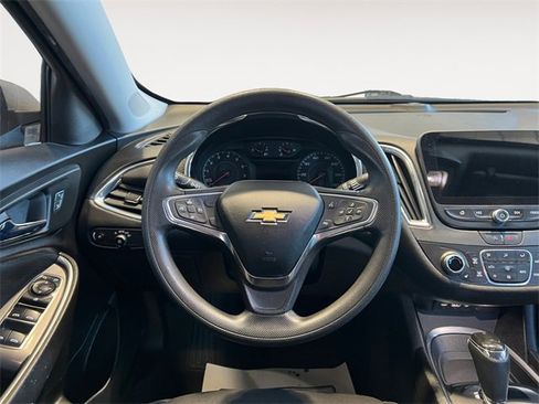 Used 2020 Chevrolet Malibu LT image 10