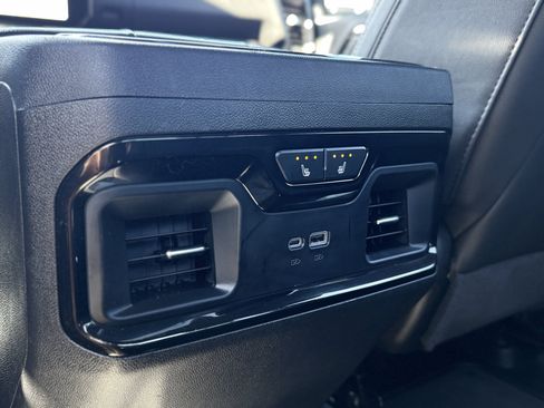 Used 2025 GMC Sierra 2500 AT4 AWD/4WD image 29