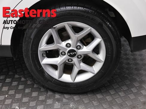 Used 2024 Kia Soul LX w/ Option Group 015 FWD image 8