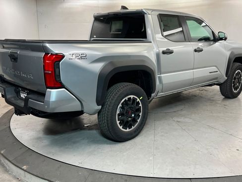 New 2026 Toyota Tacoma TRD Off-Road AWD/4WD image 5
