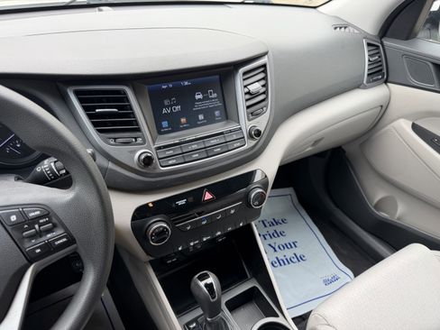 Used 2018 Hyundai Tucson SEL AWD/4WD image 16