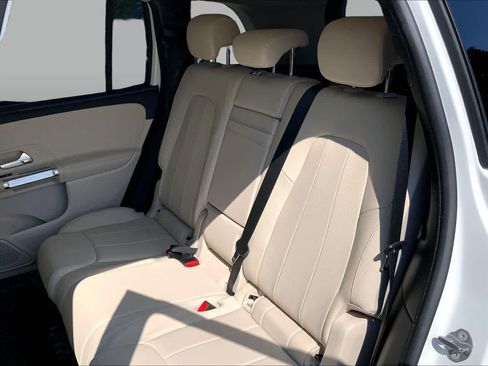 Certified 2022 Mercedes-Benz GLB 250 4MATIC image 21