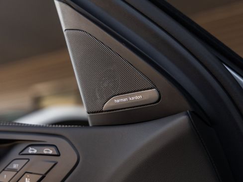 Used 2026 BMW X6 M60i image 19