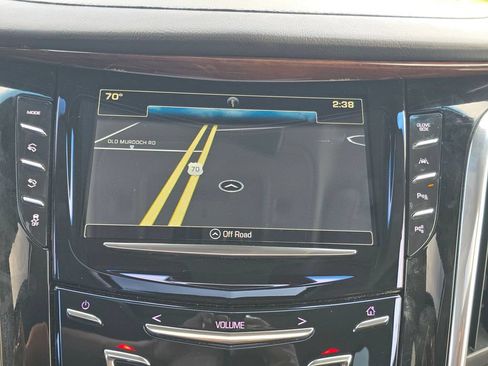 Used 2017 Cadillac Escalade Premium Luxury AWD/4WD image 19