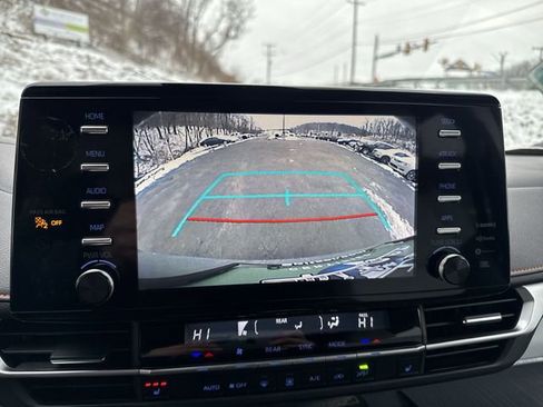 Used 2023 Toyota Sienna XSE image 22