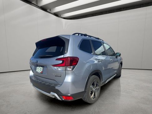 Used 2020 Subaru Forester Touring image 3