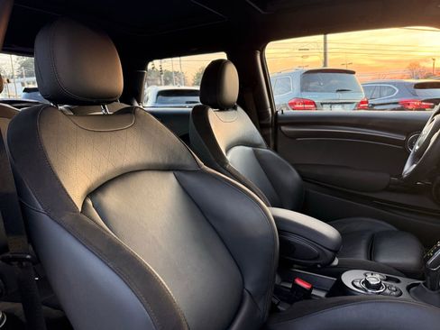 Used 2023 MINI Cooper SE image 28