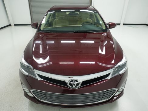 Used 2015 Toyota Avalon XLE FWD image 2