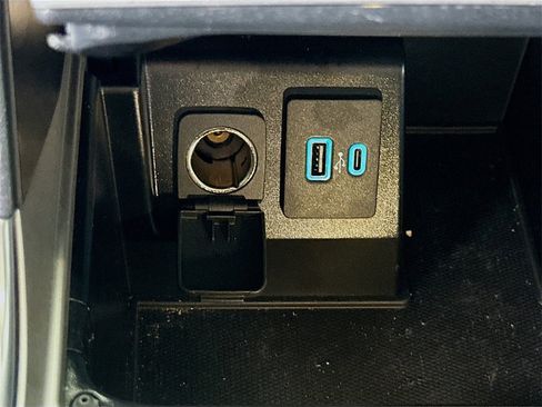 Used 2020 Ford Explorer ST w/ ST Street Pack image 33