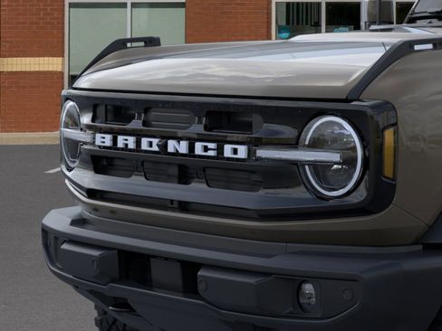 New 2025 Ford Bronco Outer Banks w/ Sasquatch Package image 19