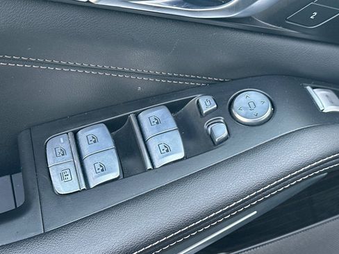 Certified 2024 BMW X7 xDrive40i w/ Premium Package image 13