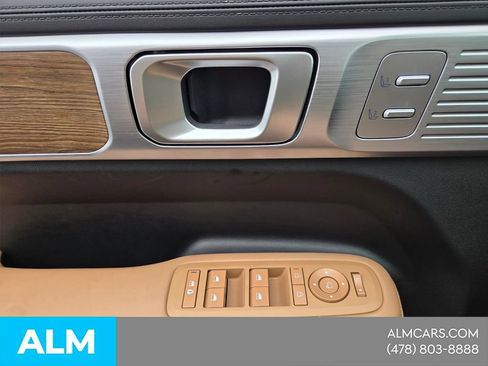 Used 2025 Hyundai Santa Fe Limited FWD image 29