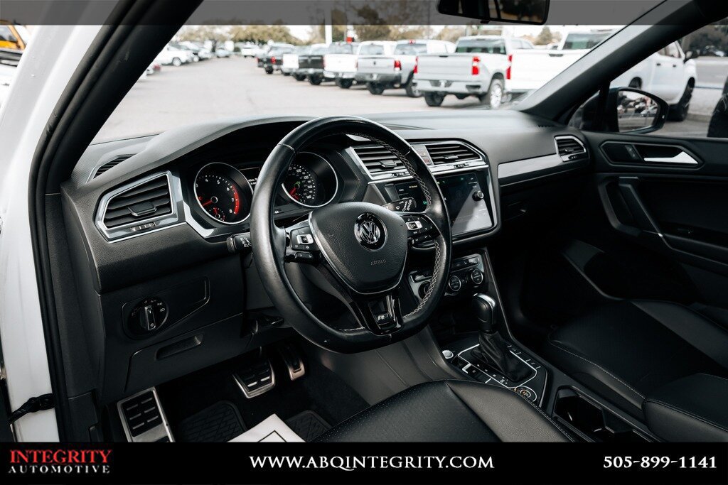 Used 2020 Volkswagen Tiguan SE R-Line AWD/4WD image 19