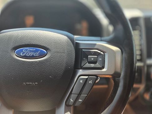 Used 2019 Ford F150 Platinum w/ Equipment Group 701A Luxury AWD/4WD image 18