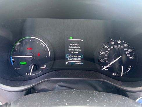 Used 2021 Toyota Sienna XLE AWD/4WD image 10