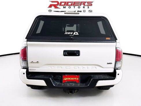 Used 2020 Toyota Tacoma Limited AWD/4WD image 12