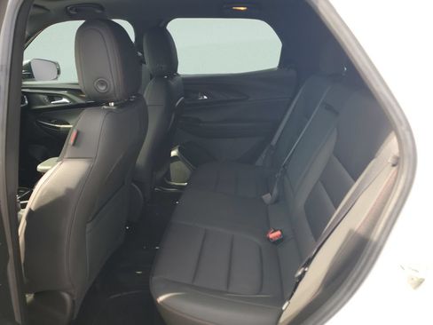 Used 2023 Chevrolet TrailBlazer RS w/ Sun and Liftgate Package FWD image 10