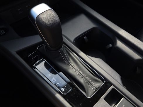 New 2026 Nissan Sentra SV w/ Floor Mat Package FWD image 22
