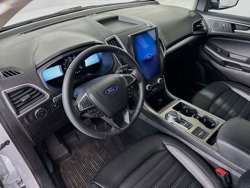 Certified 2022 Ford Edge SEL w/ Convenience Package image 2