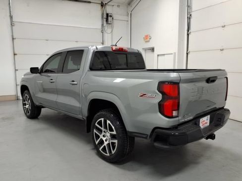 Used 2023 Chevrolet Colorado Z71 w/ Z71 Convenience Package 2 AWD/4WD image 5
