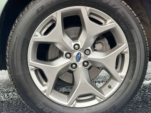 Used 2018 Subaru Forester 2.5i Touring AWD/4WD image 14