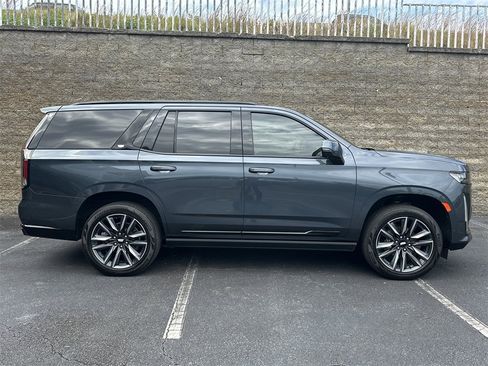 Used 2021 Cadillac Escalade Sport w/ Driver Assist Tech Package image 8