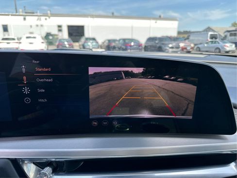 Certified 2024 Cadillac Lyriq Luxury AWD/4WD image 15
