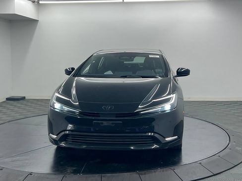 Used 2026 Toyota Prius Plug-In Hybrid FWD image 4