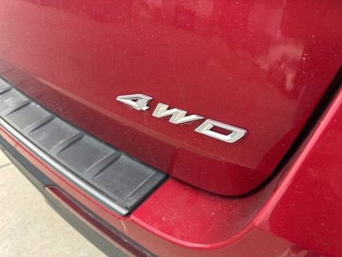 Used 2021 Ford Explorer XLT w/ Equipment Group 202A image 12